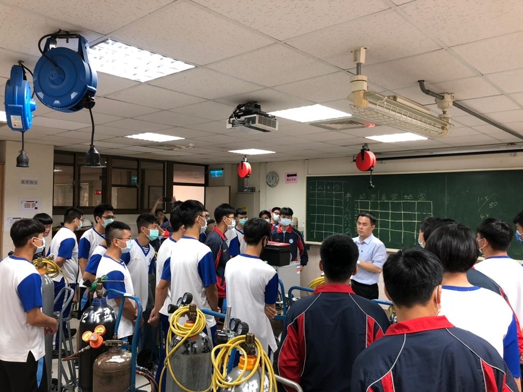東港高級海事水產職業學校師生蒞校參訪4