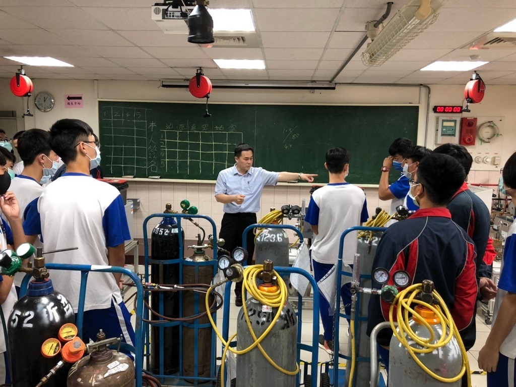 東港高級海事水產職業學校師生蒞校參訪6