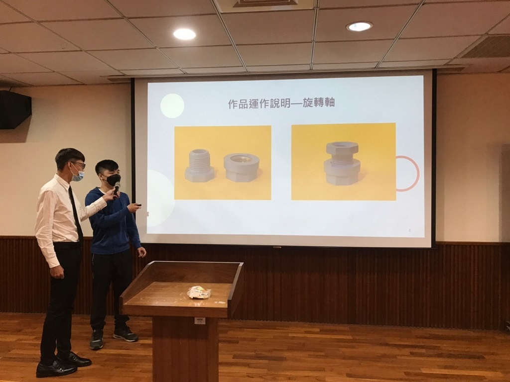 110學年度日間部專題製作成果發表會15
