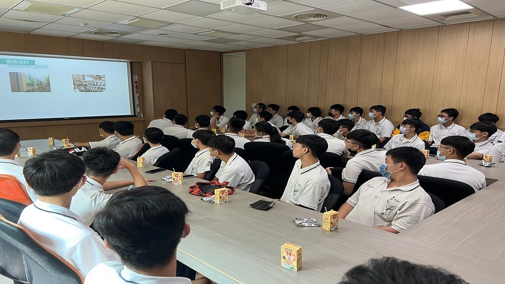 師生參訪元湘空調設備有限公司3