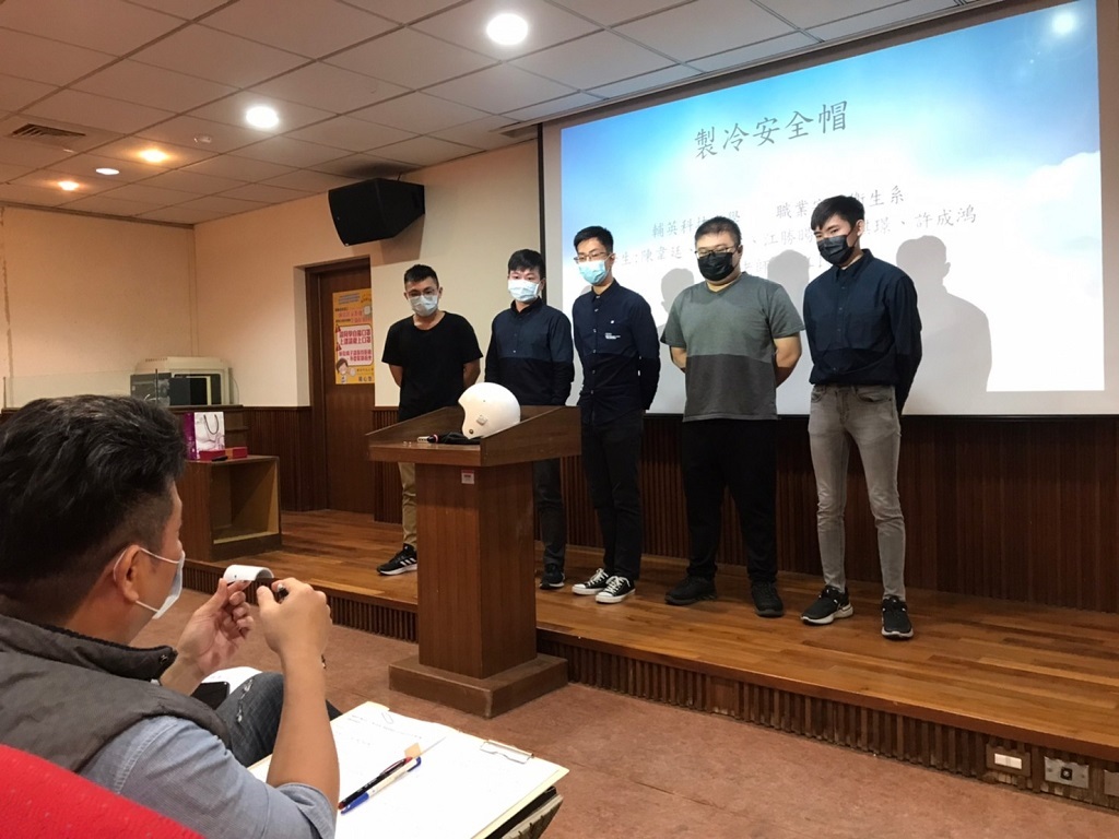 110學年度日間部專題製作成果發表會16