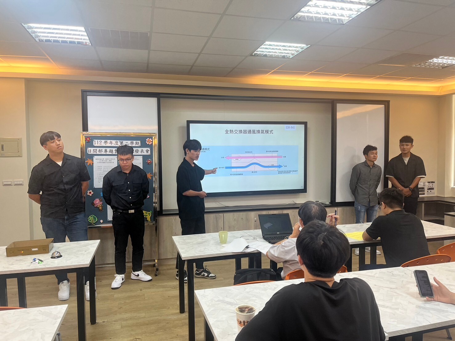 112學年度日間部專題製作成果發表會5