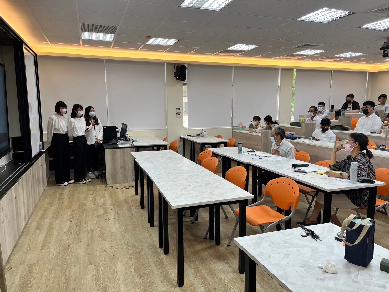 110學年度日間部專題製作成果發表會5